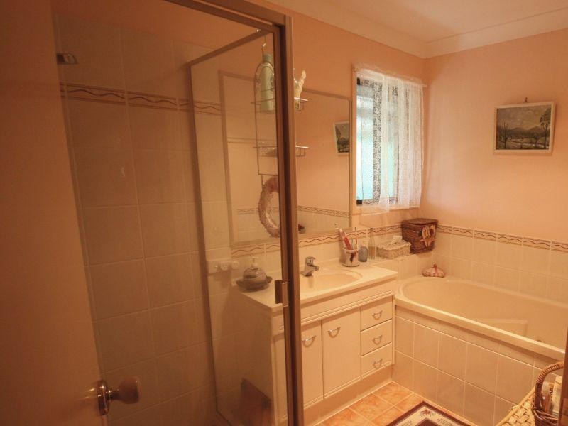 27 Tea Tree Ct, The Palms QLD 4570