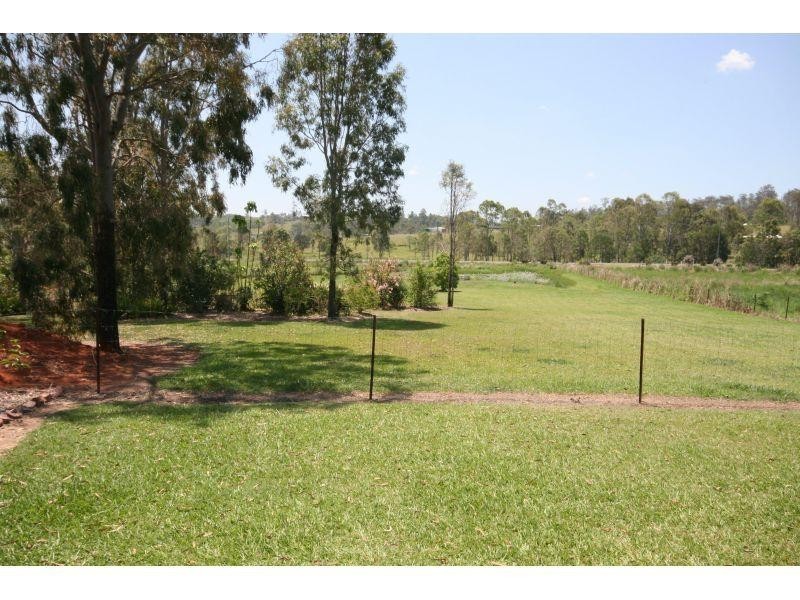 27 Tea Tree Ct, The Palms QLD 4570