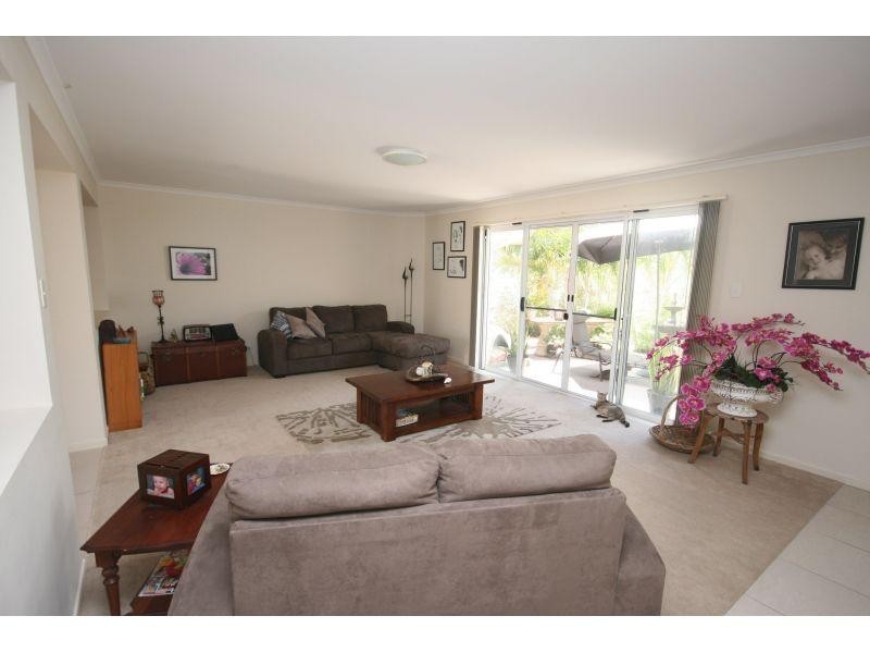 39 Julienne St, Southside QLD 4570