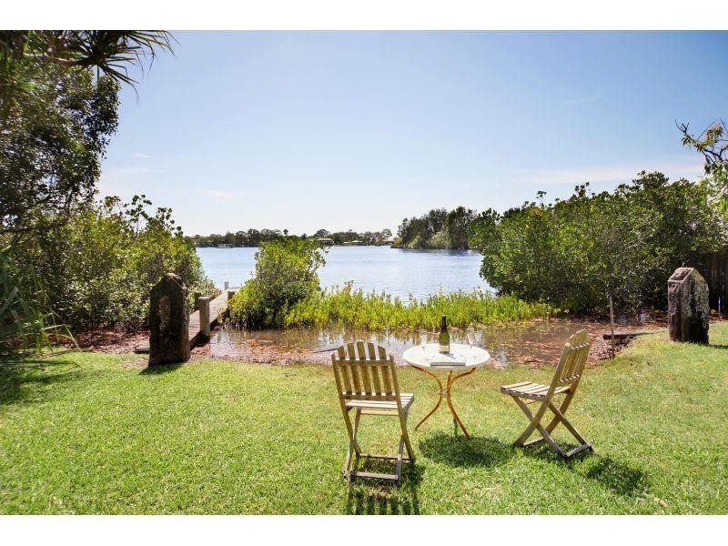 15 Ward St, Tewantin QLD 4565