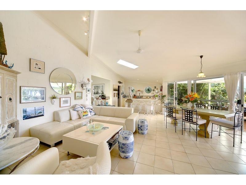 15 Ward St, Tewantin QLD 4565