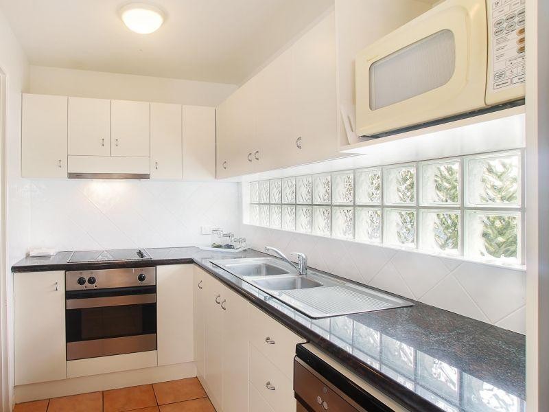 4/7 Edward Street, Noosaville QLD 4566