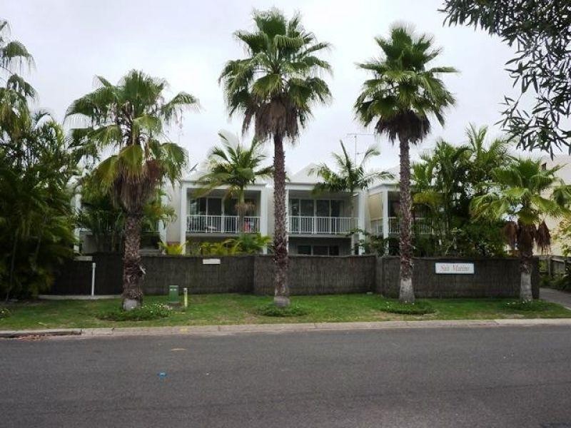 2/14 Barbados Crescent, Noosaville QLD 4566