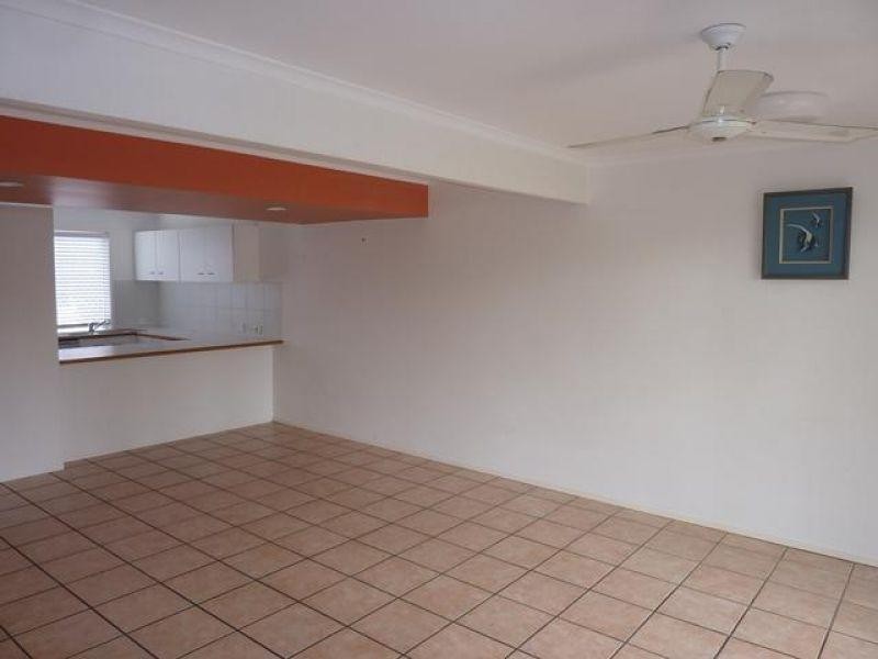 2/14 Barbados Crescent, Noosaville QLD 4566