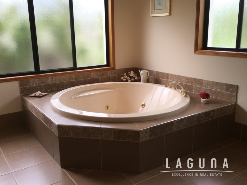 559 Cooroy Noosa Rd, Tinbeerwah QLD 4563