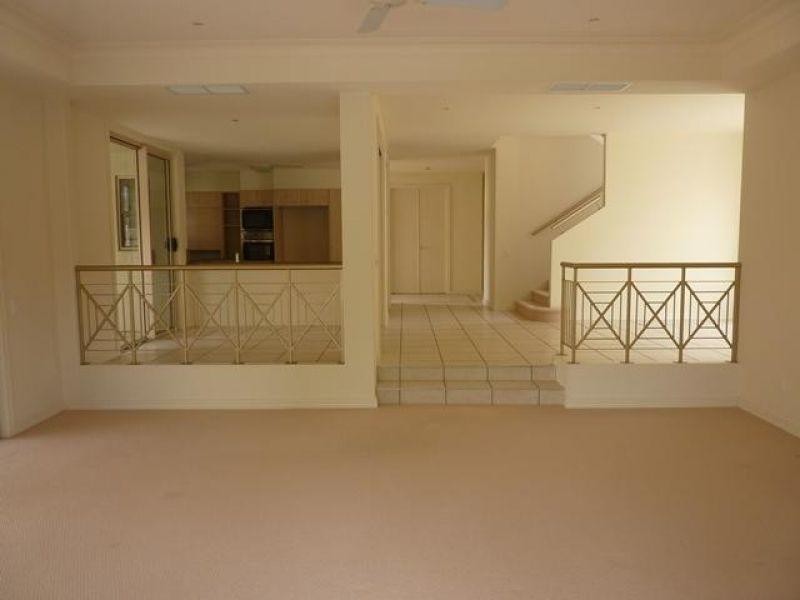 230/61 Noosa Springs Dr, Noosa Heads QLD 4567