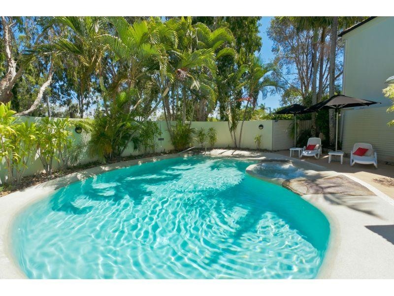 8/144 Noosa Parade, Noosaville QLD 4566