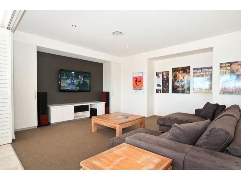 22 Captains Court, Sunrise Beach QLD 4567