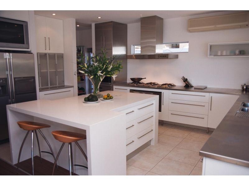 13 Wyuna Drive, Noosa Heads QLD 4567