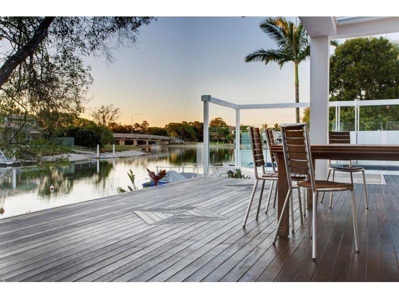 13 Wyuna Drive, Noosa Heads QLD 4567