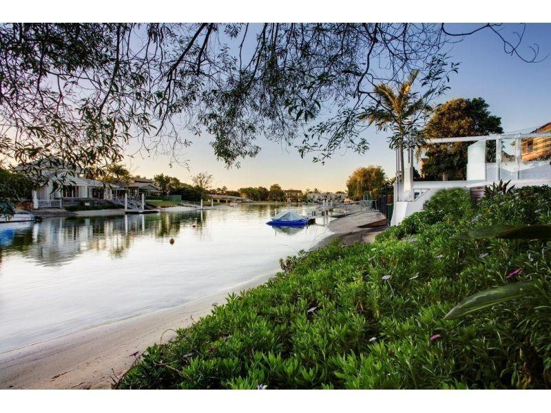 13 Wyuna Drive, Noosa Heads QLD 4567