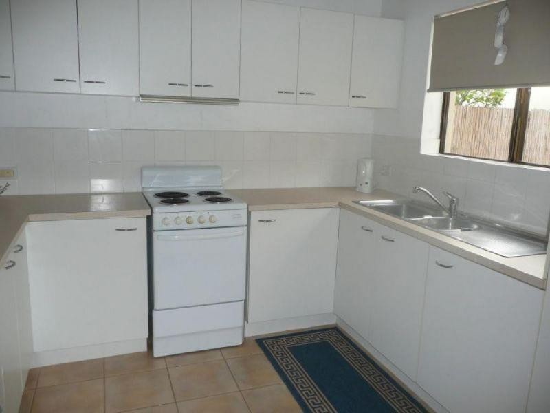 2/16 Hilton Tce, Tewantin QLD 4565