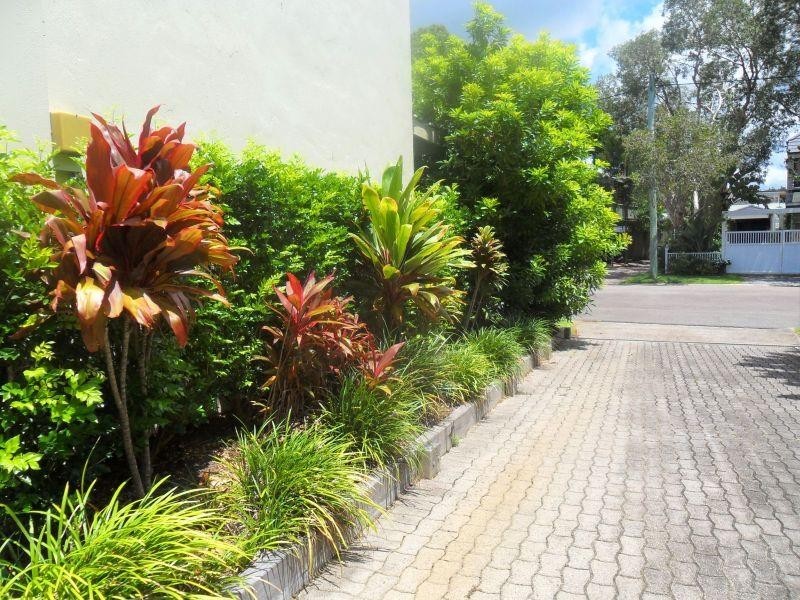 2/16 Hilton Tce, Tewantin QLD 4565