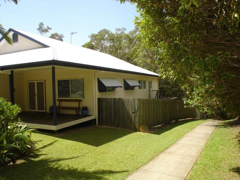 8 Dun Street, Tewantin QLD 4565