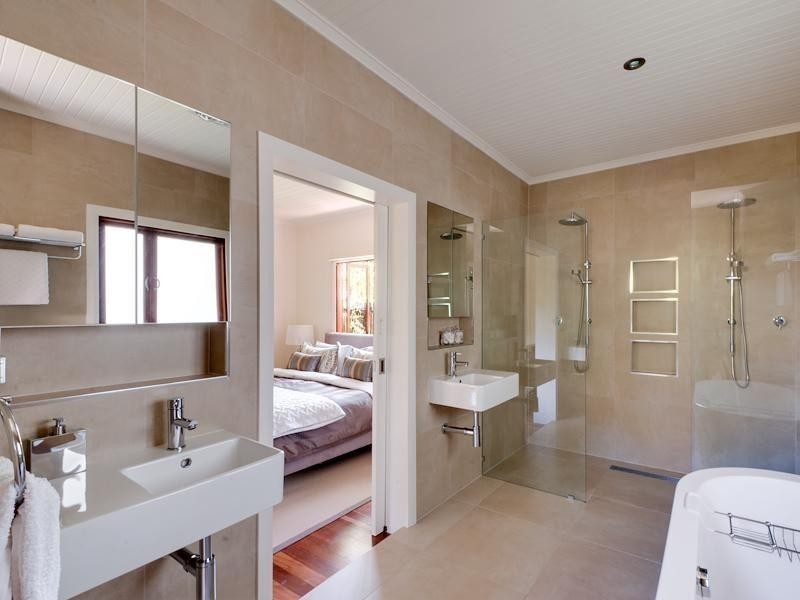 14 Sunrise Ave, Noosaville QLD 4566