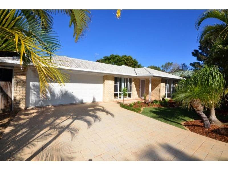 5 Stardust Court, Sunrise Beach QLD 4567