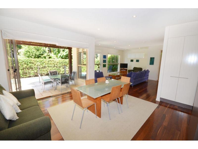 2/16 Elizabeth St, Noosaville QLD 4566