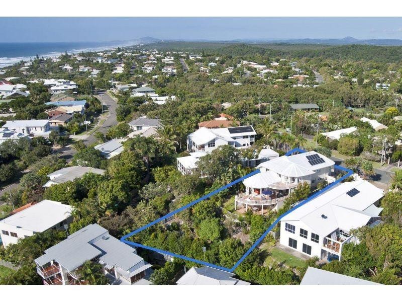 12 Southern Cross Parade, Sunrise Beach QLD 4567