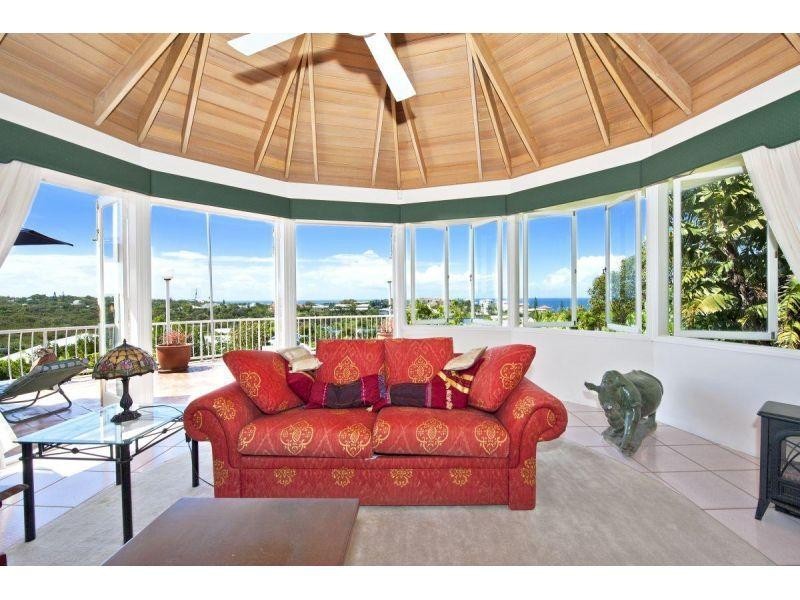 12 Southern Cross Parade, Sunrise Beach QLD 4567