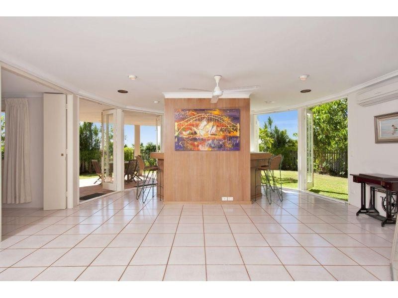 12 Southern Cross Parade, Sunrise Beach QLD 4567