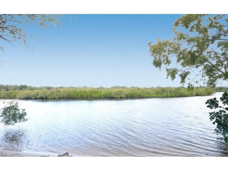 27 Creek Road, Noosaville QLD 4566