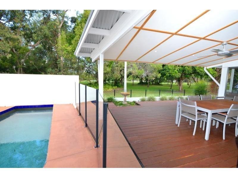 27 Creek Road, Noosaville QLD 4566