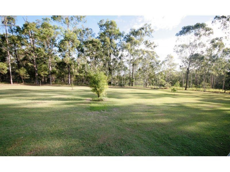 8 Kirsten Drive, Curra QLD 4570