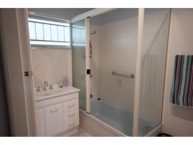 8 Kirsten Drive, Curra QLD 4570