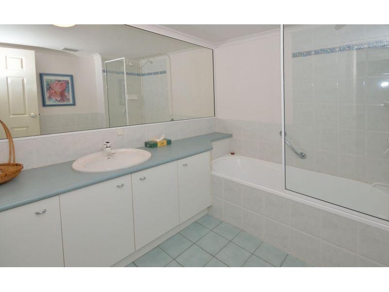 8/53 Banksia Avenue, Noosa Heads QLD 4567