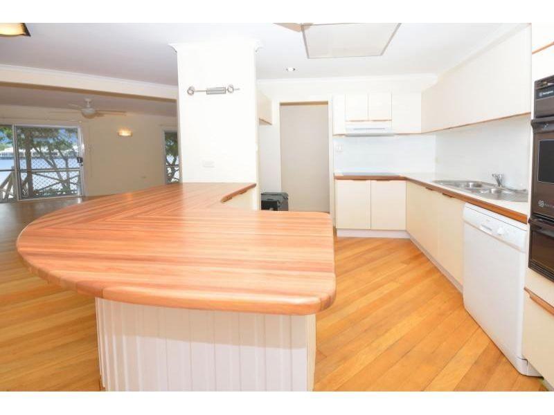1 Noosa River Drive, Noosaville QLD 4566