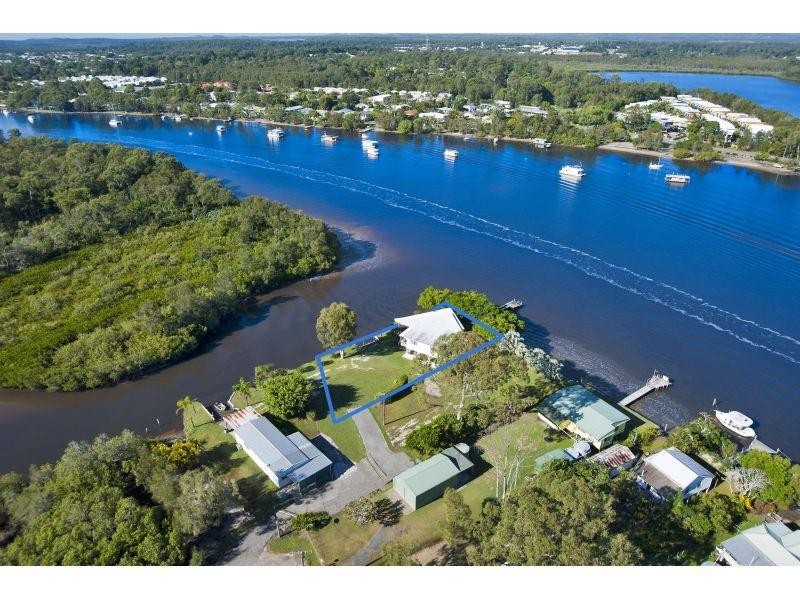 1 Noosa River Drive, Noosaville QLD 4566