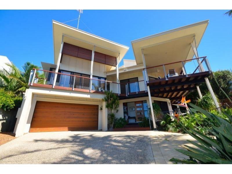 10 Courageous Place, Sunrise Beach QLD 4567
