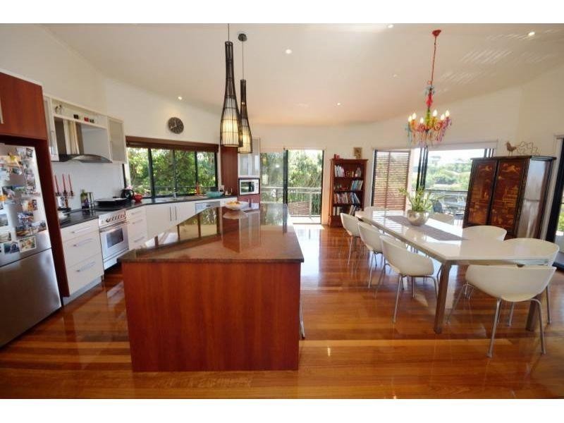 10 Courageous Place, Sunrise Beach QLD 4567