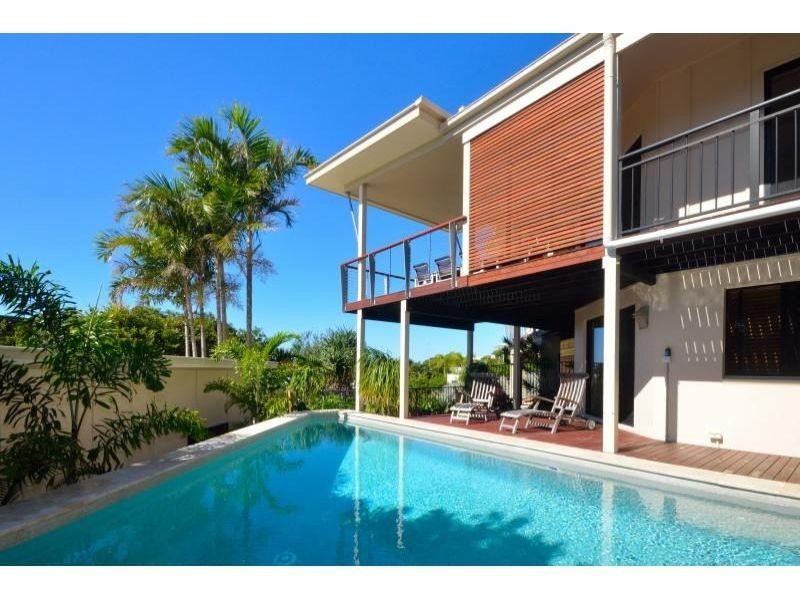 10 Courageous Place, Sunrise Beach QLD 4567
