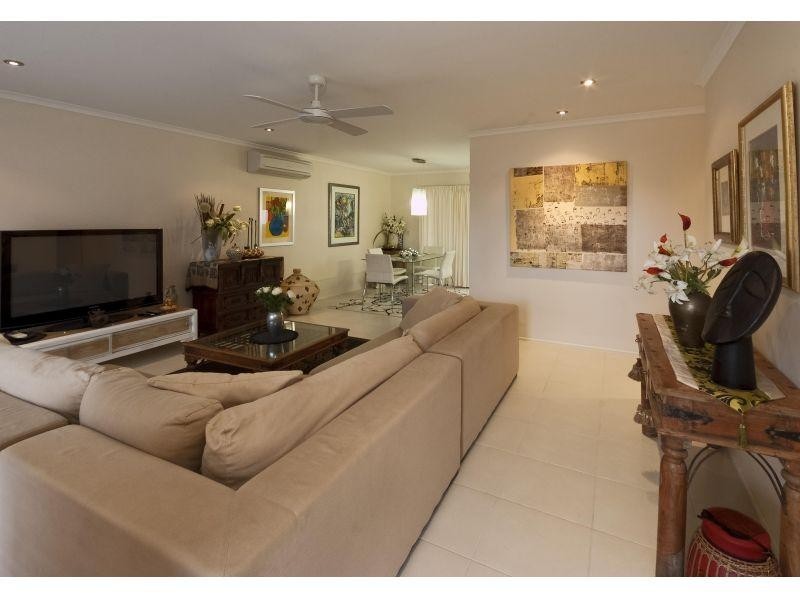 10 Wylah Street, Noosaville QLD 4566