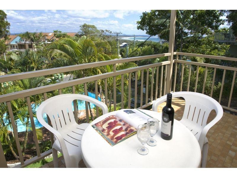 4/14 Edgar Bennett Ave, Noosa Heads QLD 4567