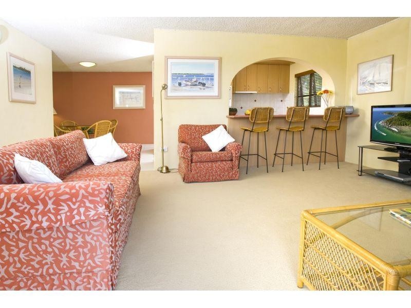 4/14 Edgar Bennett Ave, Noosa Heads QLD 4567