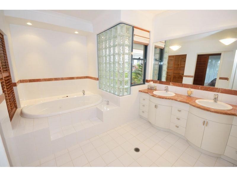 119 Shorehaven Drive, Noosa Waters QLD 4566