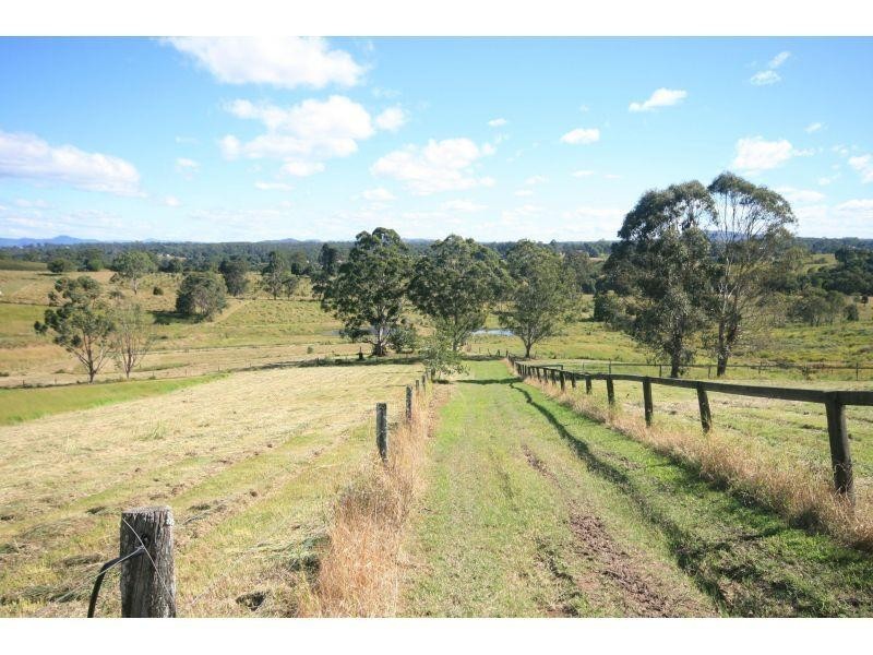 35 Brooks Road, Canina QLD 4570