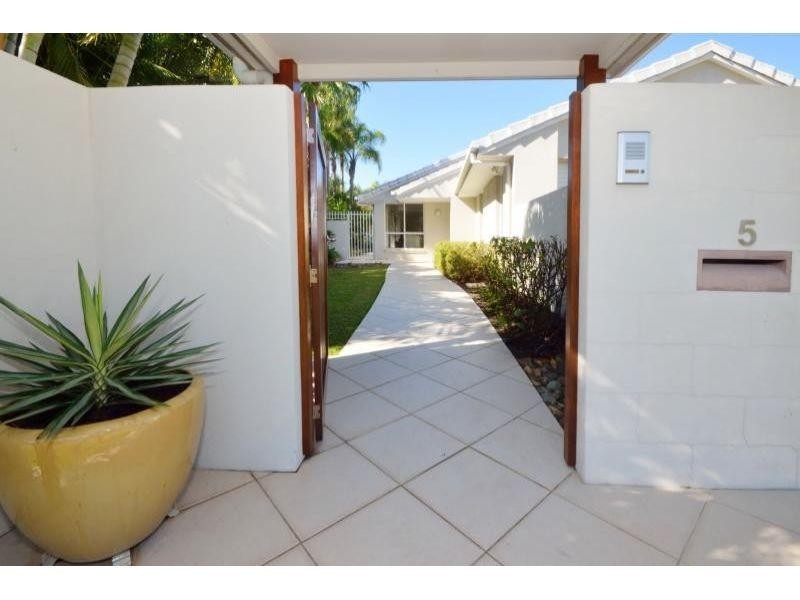 5 Skipper Place, Noosaville QLD 4566