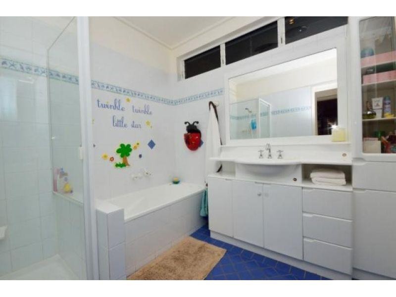 1 Broadreach Court, Noosaville QLD 4566