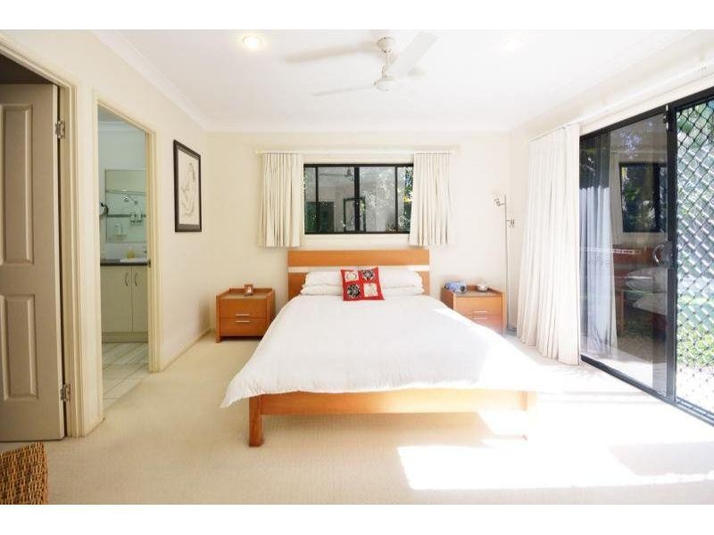 62 Lake Entrance Boulevard, Noosaville QLD 4566