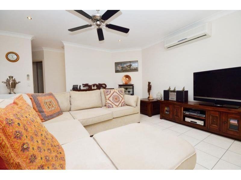 62 Lake Entrance Boulevard, Noosaville QLD 4566