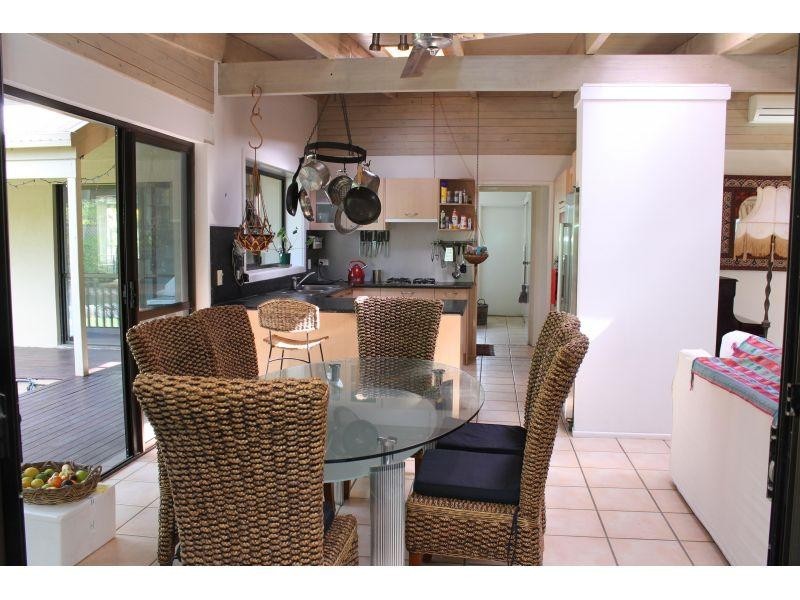 16 River Road, Tewantin QLD 4565