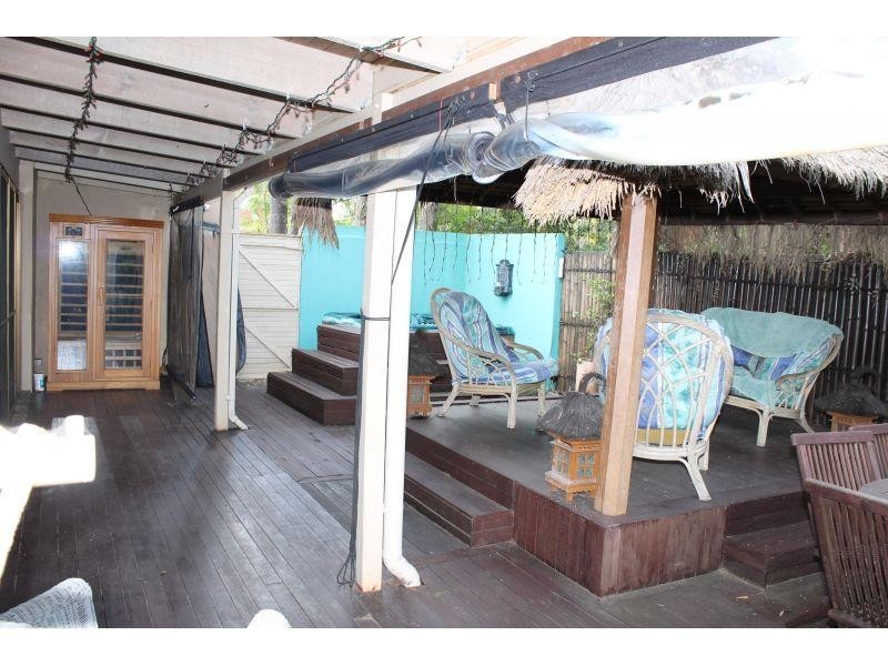 16 River Road, Tewantin QLD 4565