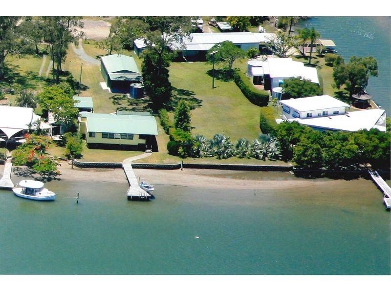 7  Noosa River Dr, Noosa North Shore QLD 4565