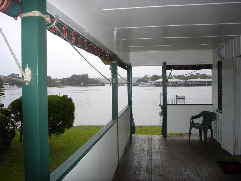 7  Noosa River Dr, Noosa North Shore QLD 4565