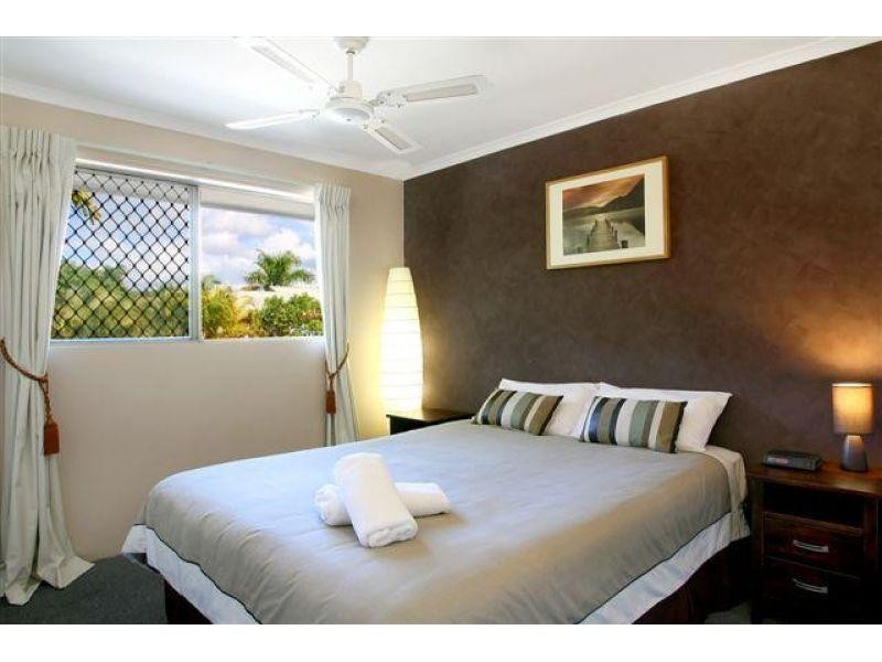 216/4 Lake Weyba Dr, Noosaville QLD 4566