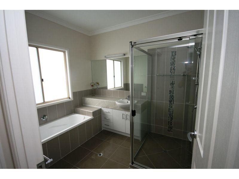 32 Crown Road, Gympie QLD 4570