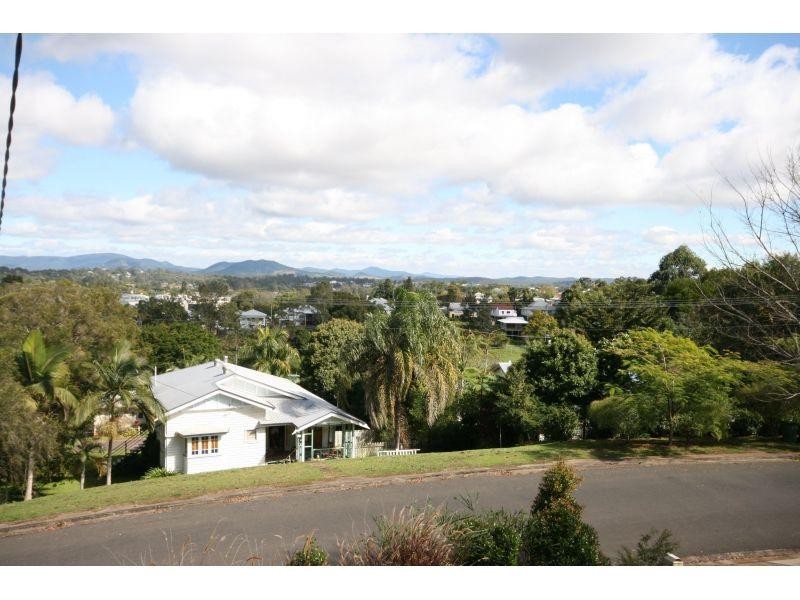 32 Crown Road, Gympie QLD 4570